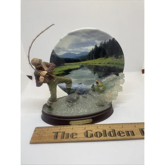 Bradford Exchange Rapid Strike Fishing Fisherman and Fish Decorative Plate - Picture 15 of 15